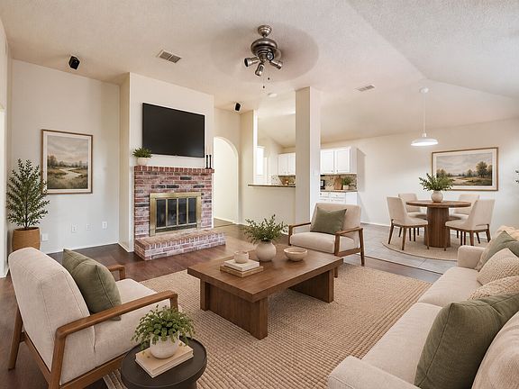 5th image of 810 Engleside Dr