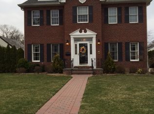 128 Meadbrook Road, Garden City, NY 11530