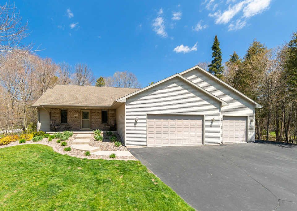 1st image of 5965 Clover Valley Dr