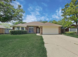7109 Oakview Ct, Watauga, TX 76148