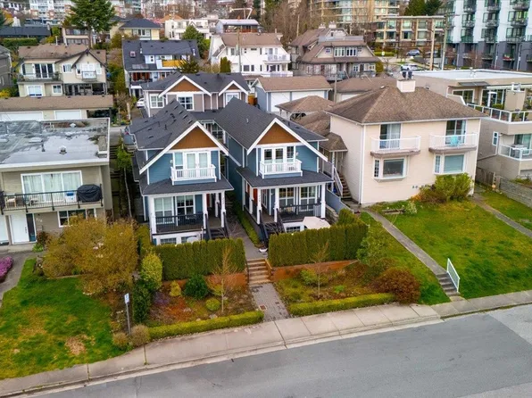 210 W 5th St, North Vancouver, BC V7M 1J9