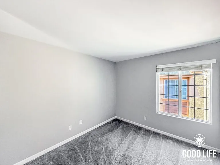 5252 Balboa Arms Dr #222 — Photo 7
