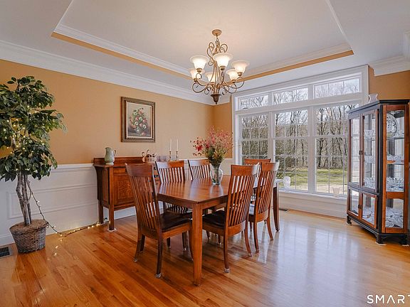 5th image of 380 Southbury Road