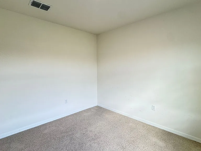 939 Stockport Dr — Photo 38