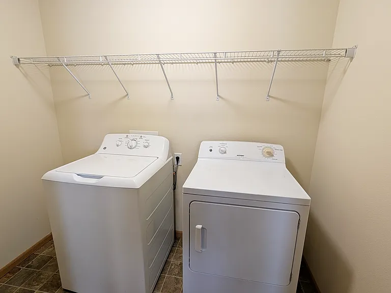 Amber Ridge Apartments — Photo 29