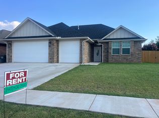 1700 SE 5th St, Moore, OK 73160