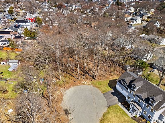 5th image of 114 Livingstone Ave