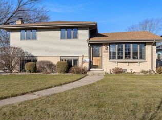 6616 106th Pl, Chicago Ridge, IL 60415