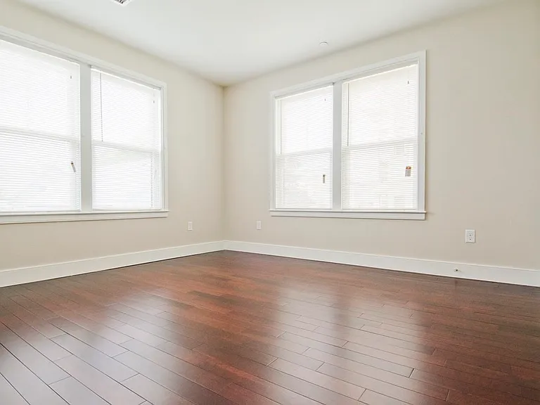 48 Saint Margaret St #48 — Photo 8