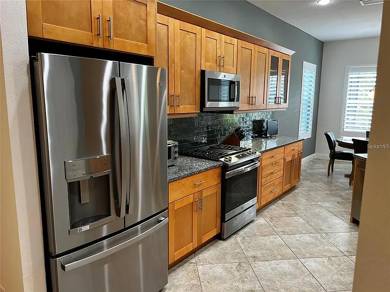 12051 Thornhill Ct — Photo 15
