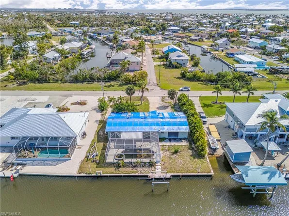 2615 Sanibel BLVD, ST. JAMES CITY, FL 33956