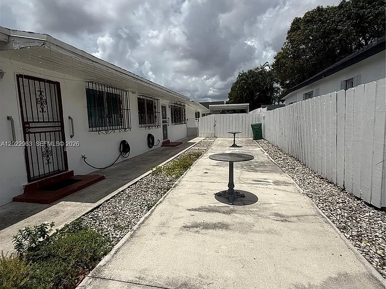 1046 NW 33rd Ave #BACK — Photo 23