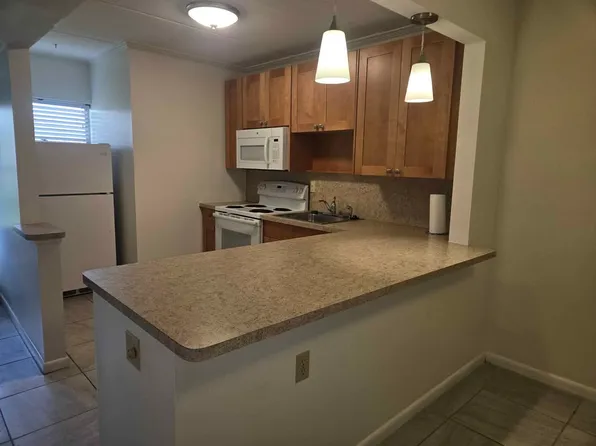 1900 S Kanner Hwy APT 2104, Stuart, FL 34994