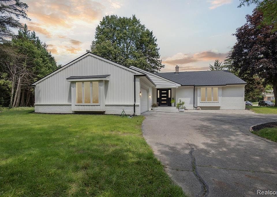 1047 Applegate Ln, East Lansing, MI 48823 Zillow