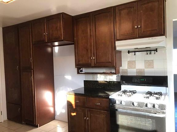 4th image of 4031 Sara Ct