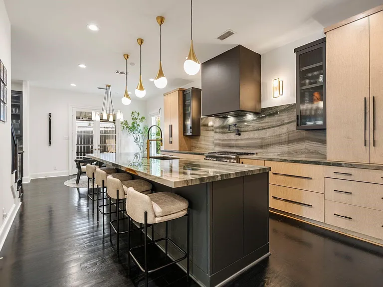 3960 W Alabama St — Photo 14
