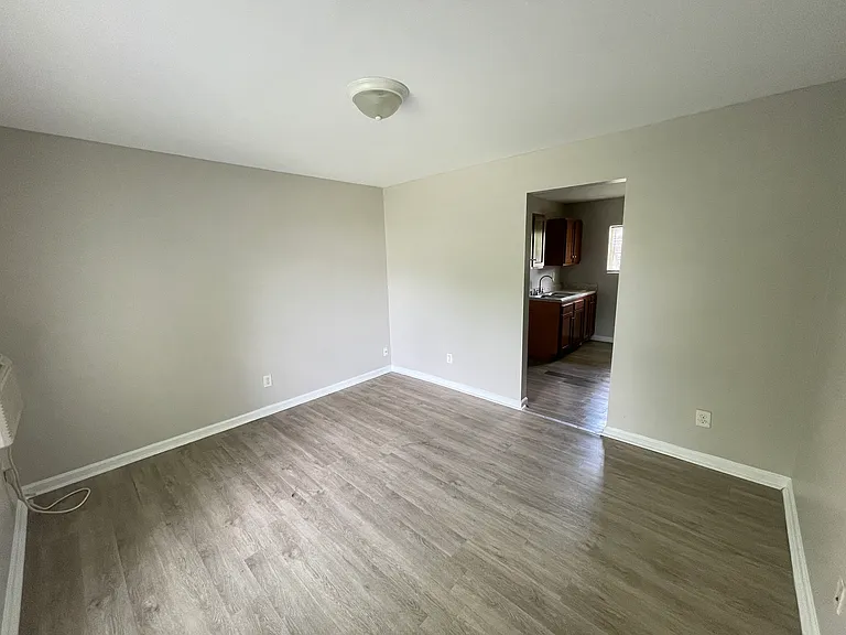 University Crossings Apartments — Photo 27