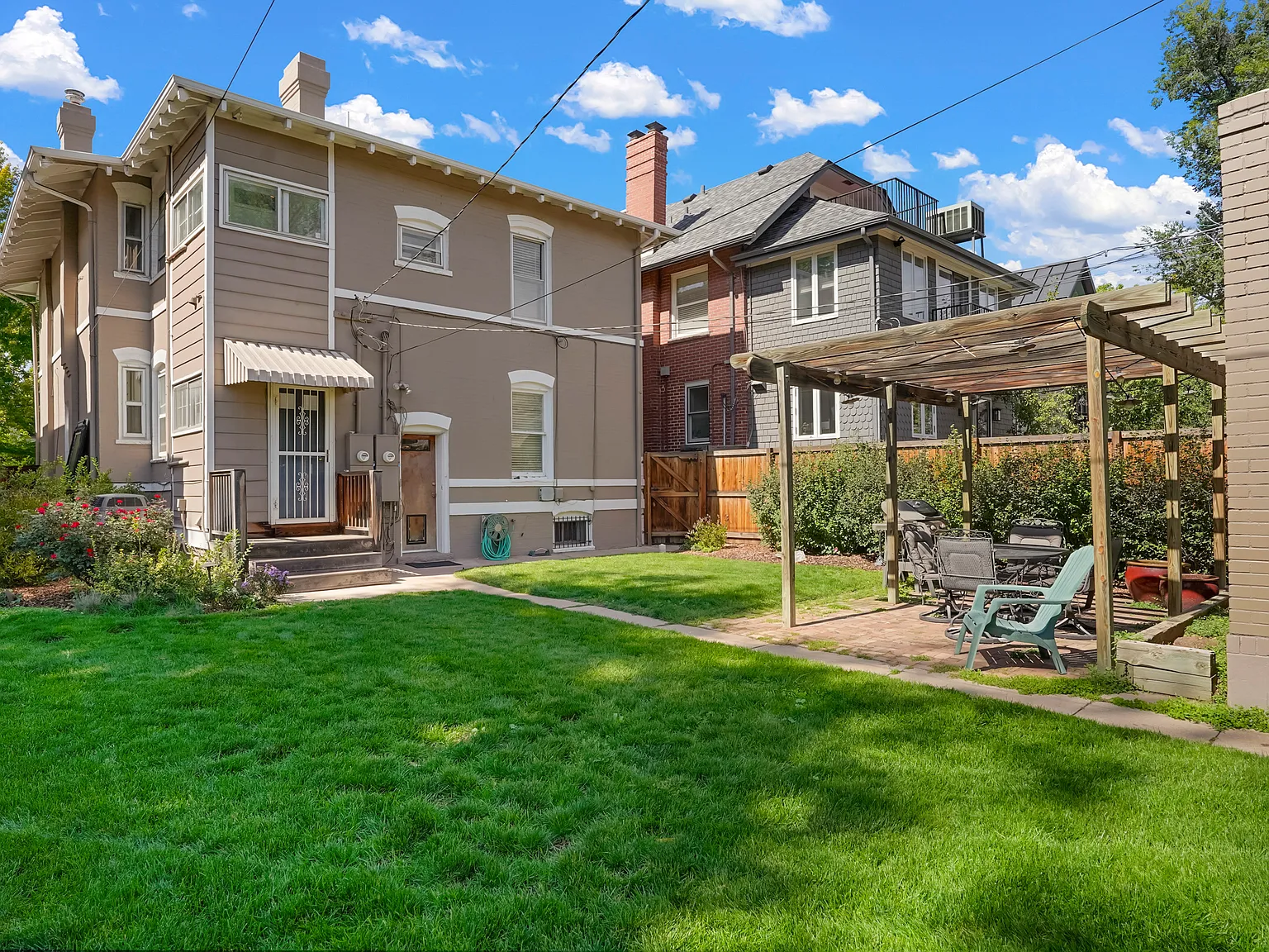 2 bed, 1100 sqft, $2,600 — Photo 4