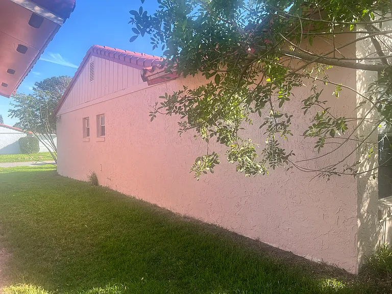 10528 Montpelier Cir — Photo 11