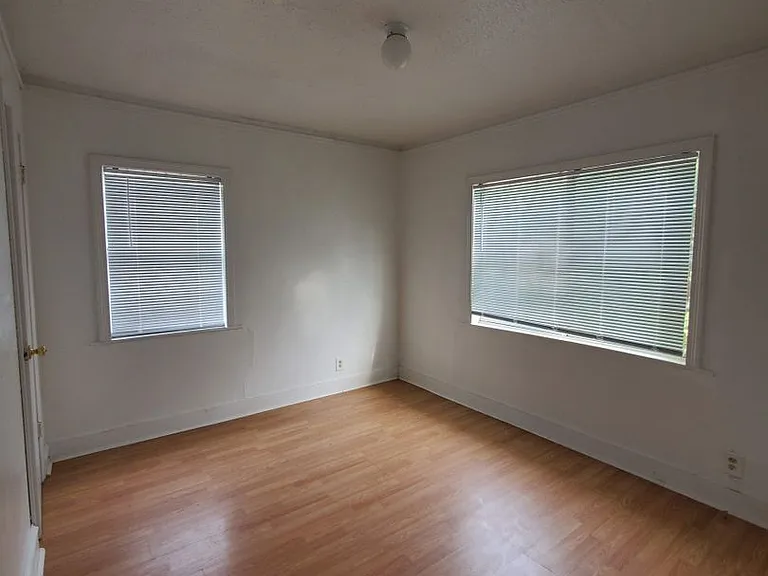 231 Lincoln Dr — Photo 6