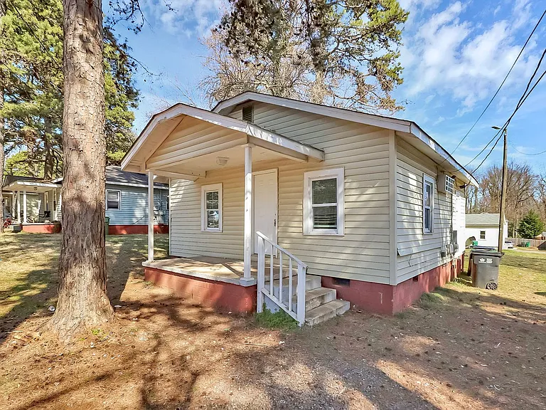 2510 Hemphill St — Photo 3