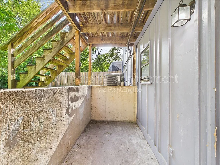 1229 W Hayward Ave #C — Photo 14