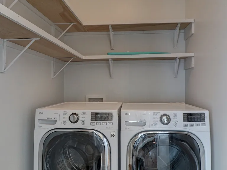 2972 Lookout Pl NE — Photo 18