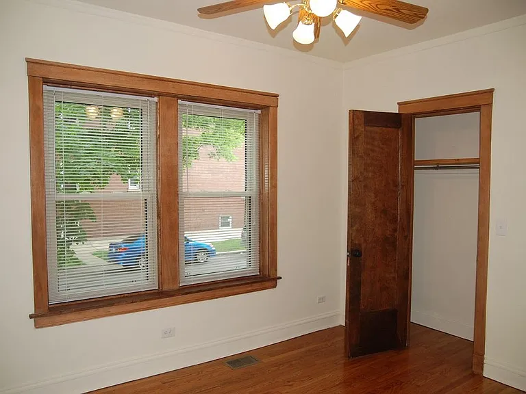 1535 West Addison — Photo 26