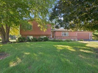 12504 Pine Dr, Genoa, IL 60135