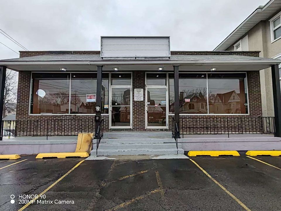1st image of 200 Main St