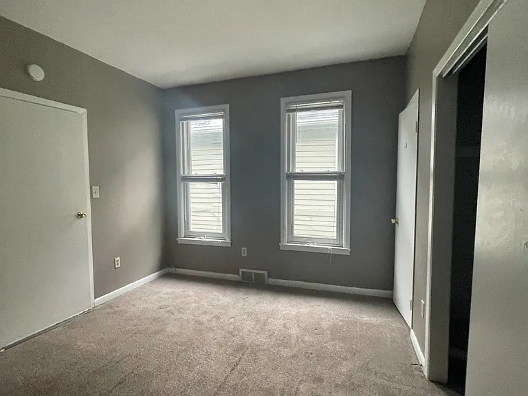 90 Cottage St #22 — Photo 5