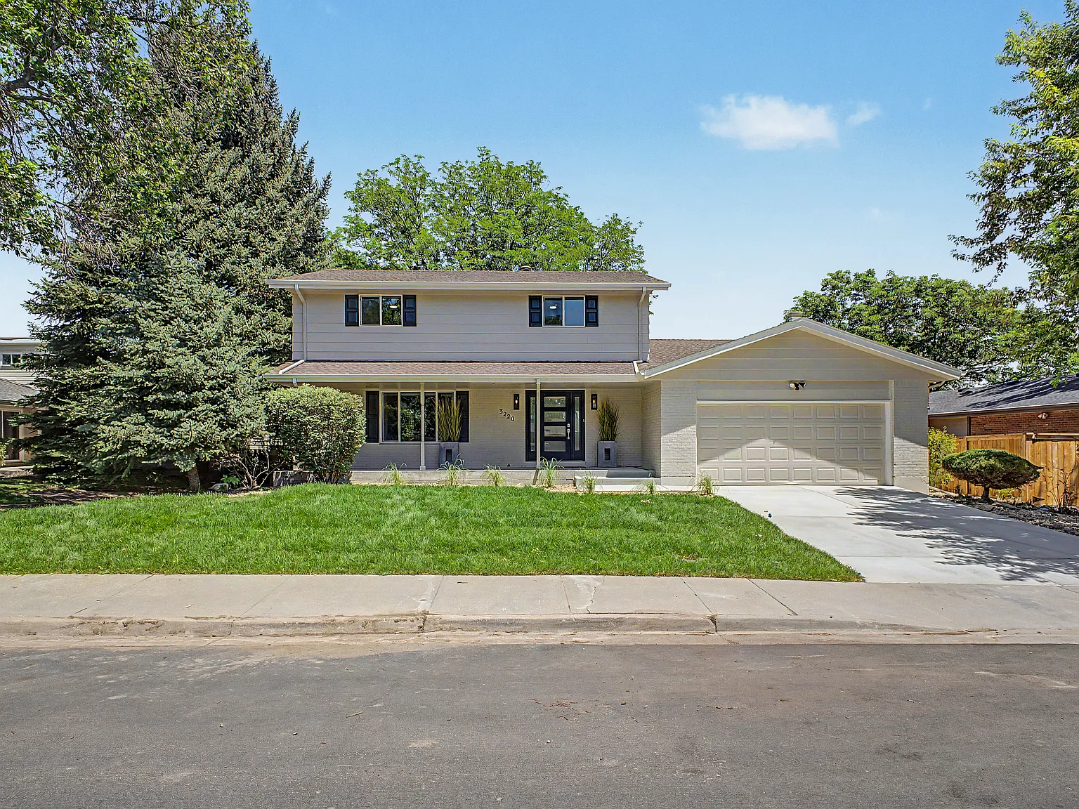 5 bed, 2808 sqft, $4,500 — Photo 1
