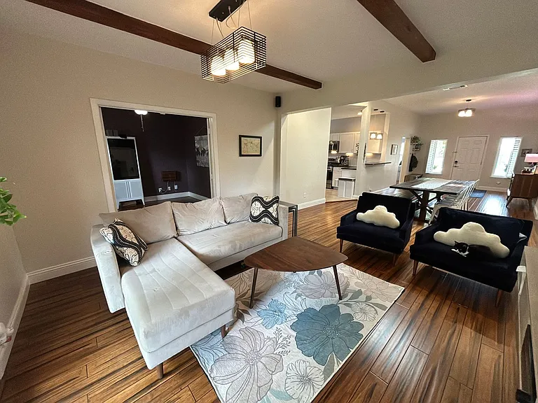 628 W Magnolia Ave — Photo 6