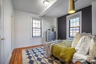 Rented by R New York