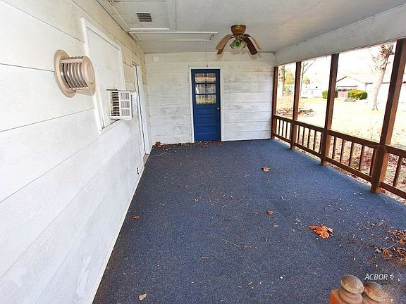 2nd image of 46 Redwood Dr