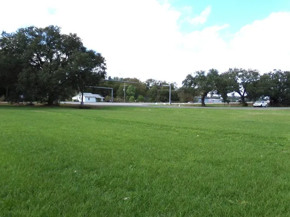 N Cutting Ave, Jennings, LA 70546