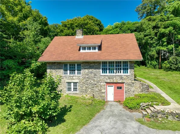 5 Brookside Avenue, Poughkeepsie, NY 12601