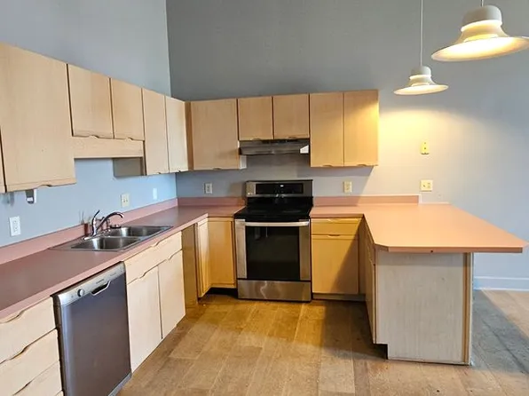 204 N Walnut St #B, Bloomington, IN 47404