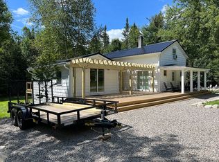 559 Northside Rd, Stark, NH 03582