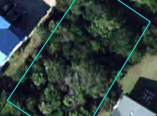 3102 Myrtle St, Edisto Island, SC 29438
