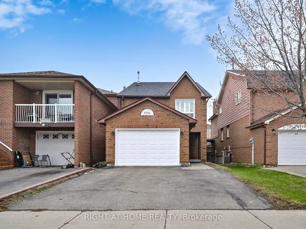 4151 Quaker Hill Dr, Mississauga, ON L5C 3M2