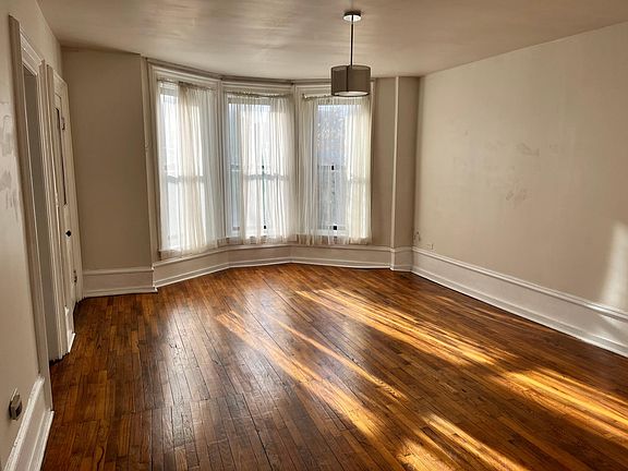 3rd image of 2019 S Ashland Ave #1