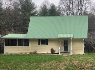 304 Causeway Trl, Thurmond, NC 28683