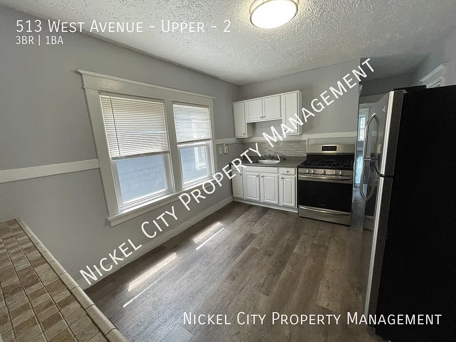 513 West Ave Upper - 3 Bedroom Available! — Photo 3