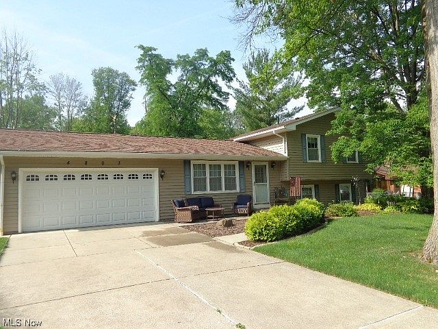 1st image of 4803 Maple Ln