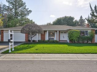 1032 Dartmouth Ln, Los Altos, CA 94024