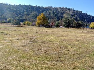 27466 Twin Ponds Rd, Clovis, CA 93619