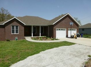 1355 Grant St, Cabool, MO 65689