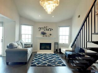29 Crystal Ln, Paterson, NJ 07501