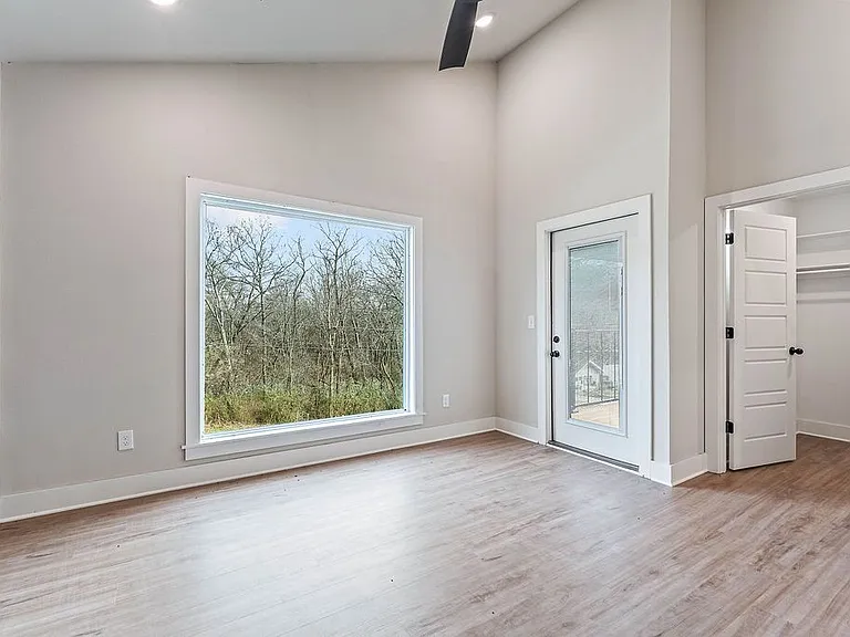 479 S Happy Hollow Rd — Photo 25